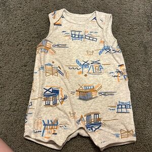 ✨5 for 10✨ carters romper